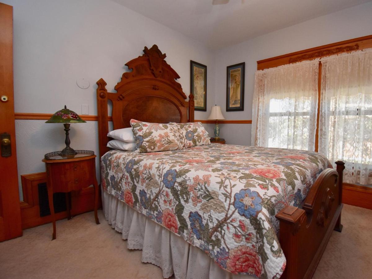 The Scofield House B&B Sturgeon Bay Room photo